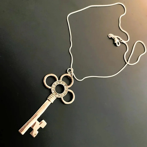 Vintage Silverplated Key Rhinestone Fortune Pendant Fashion Necklace - Picture 2 of 5